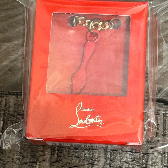 Christian Louboutin Red Signature shoe Silhouette Necklace - Picture 2 of 16
